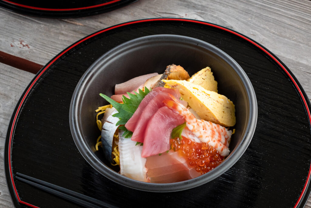 久米島海産物大集合丼