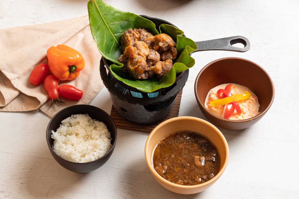 和牛みそ漬けモモタマナ包み